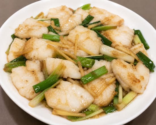 Stir-Fried Cod Fillet with Ginger & Scallion 姜蔥炒斑片